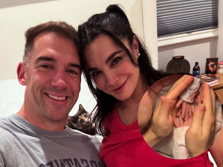 Martha Higareda y Lewis Howes anuncian el nacimiento de sus gemelas