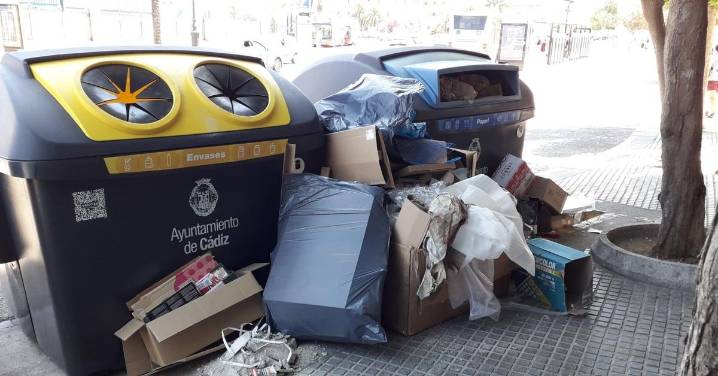 El PP inicia una campaña para la derogación de la tasa de basura que recién aprobó en solitario en Cádiz