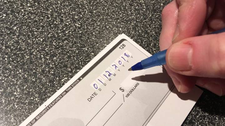 Mennonite Woman Still Writing Her Cheques for 2018