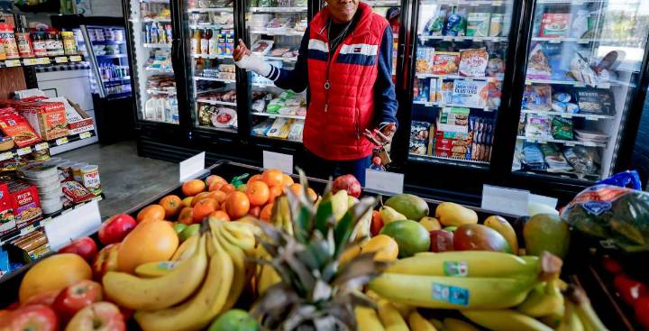 Congresista Gillen alerta ante la restricción alimentaria impuesta por los republicanos a familias de Long Island y EEUU