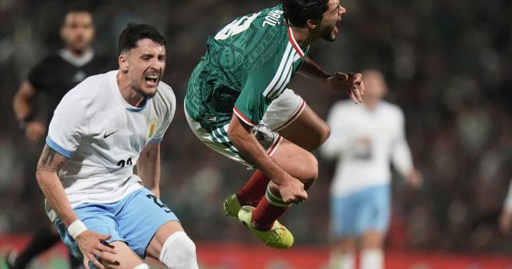 México muestra mejoría defensiva ante Uruguay en duelo amistoso