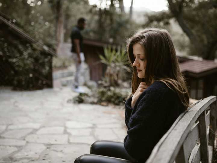 Qué significa hablar con las personas fallecidas, según la psicología