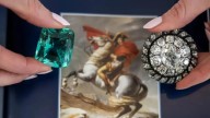 Subastan broche de Napoleón por más de 4 millones de dólares