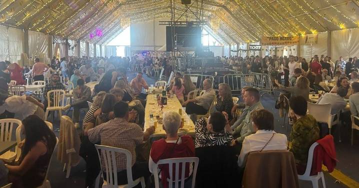 Música, tradición y un gran ambiente festivo se dan la mano en el domingo de fiestas de Albox