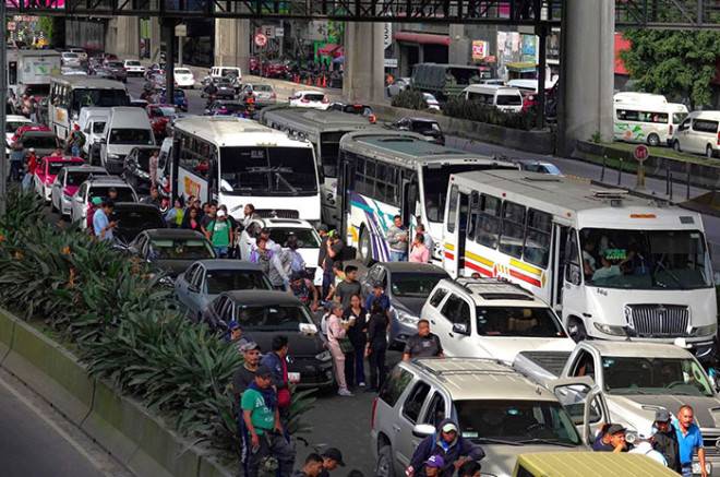 Transportistas advierten paro total en Edoméx por inseguridad