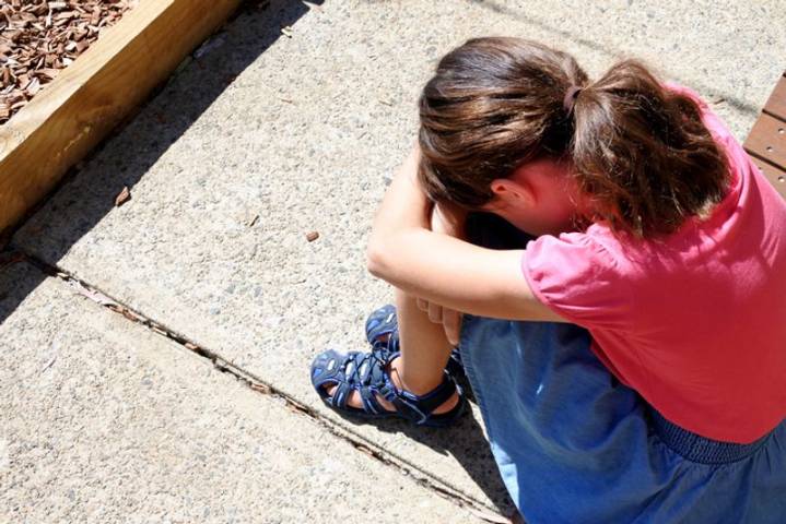 Late to school, girl punished to do ‘100 sit-ups' with bag on her back dies; teacher held