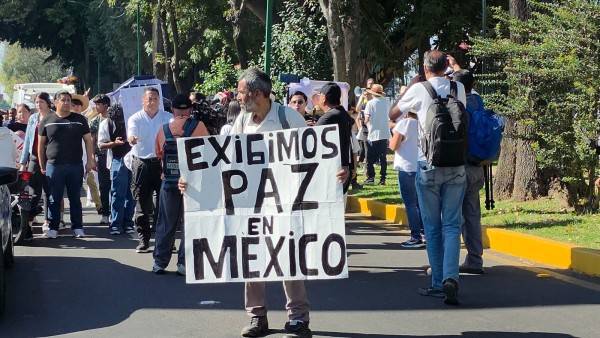 Las imágenes de la megamarcha en Uruapan por Manzo