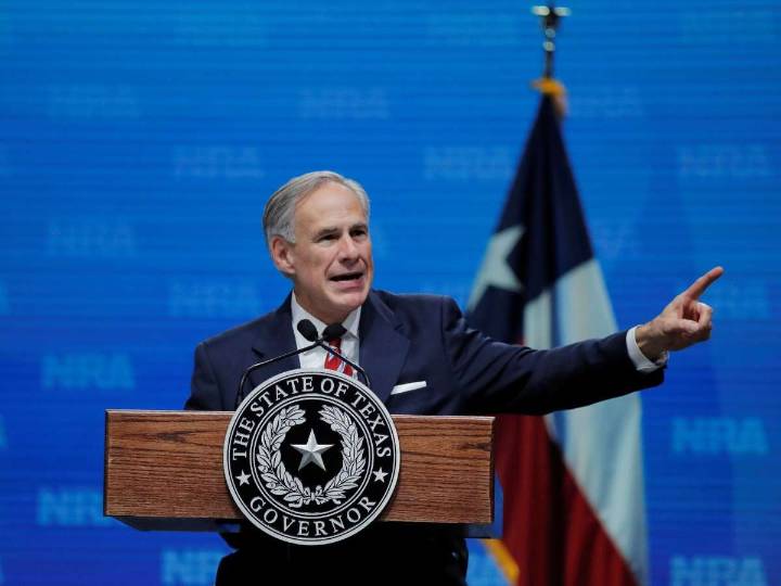 Abbott amaga con “arancel del 100%” a neoyorquinos que vayan a Texas