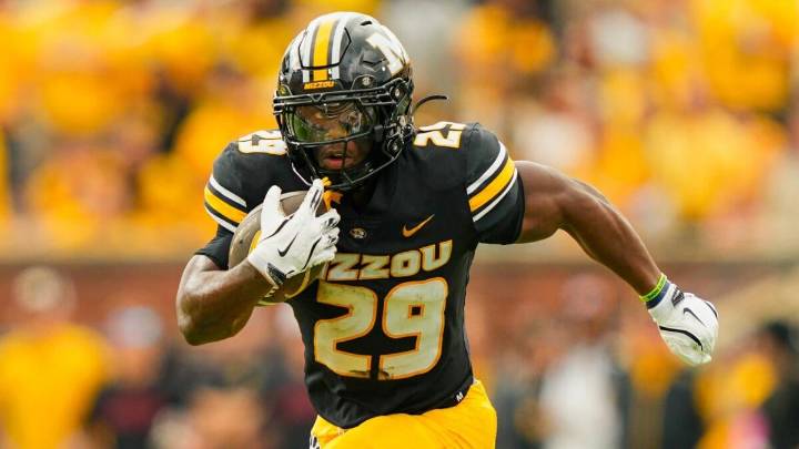 Week 13 college football odds, predictions: Picks from expert on 33