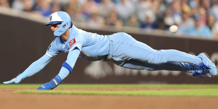 Bobby Witt Jr. wins 2025 Heart and Hustle Award