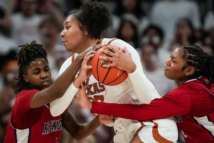 How to watch college basketball free live stream today: No. 4 Texas Longhorns vs. No. 3 UCLA Bruins