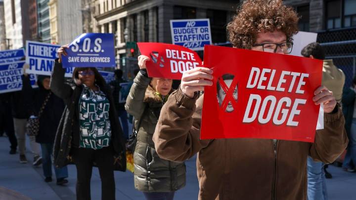 Trump desintegra el DOGE de Musk pero “institucionaliza” sus prácticas antidespilfarro