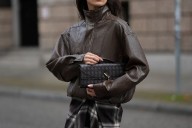 5 chaquetas de cuello alto que se llevan (y mucho) este otoño