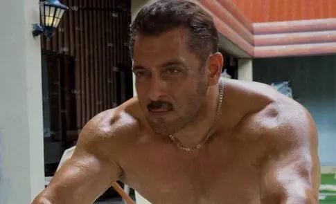 Internet Hails Salman Khan As ‘OG Bodybuilding Icon’ After New Workout Pic Goes Viral