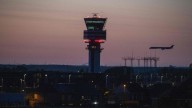 Reabierto el aeropuerto de Bruselas tras tener que cerrar por la presencia de “múltiples drones”