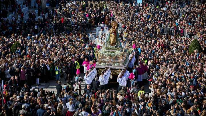 Los milagros y leyendas de la Virgen de la Almudena y porqué es la patrona más madrileña