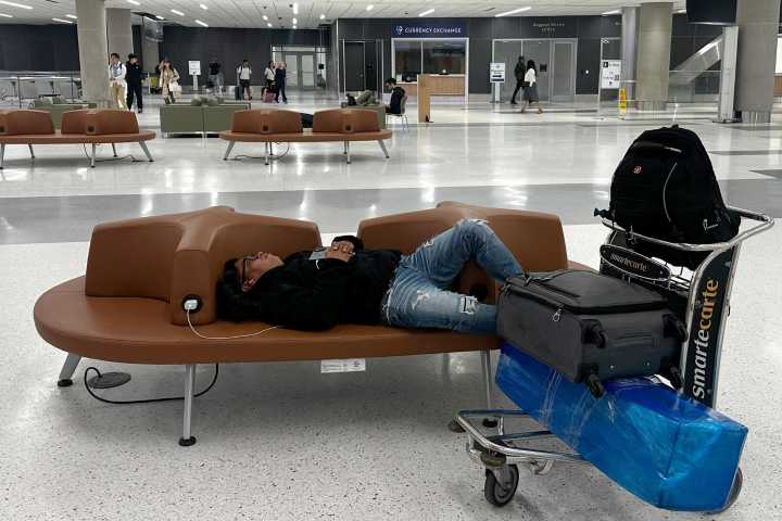 EEUU supera por segundo día los mil vuelos cancelados por el cierre del Gobierno