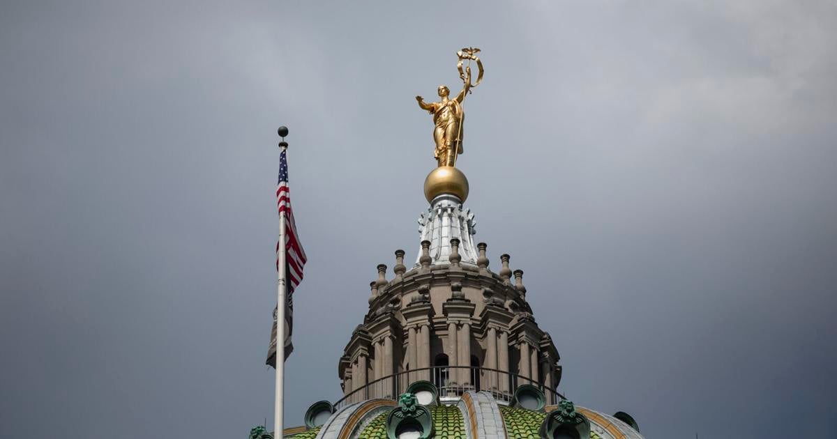 Burns sponsors 'Made in America' measure for state, U.S. flags