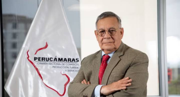 Óscar Zapata renuncia a su cargo como director independiente de Petro-Perú l Petro