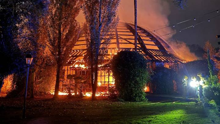 Un incendio afecta al restaurante de los hermanos Roca en Vilablareix