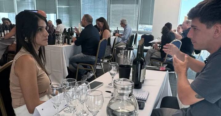 Bodegas de Río Negro mostraron sus productos en ronda internacional de negocios celebrada en CABA
