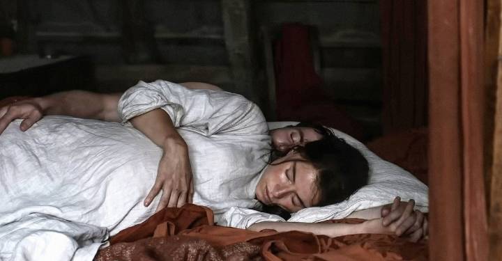 Hamnet Is Miserable, and Proud of It