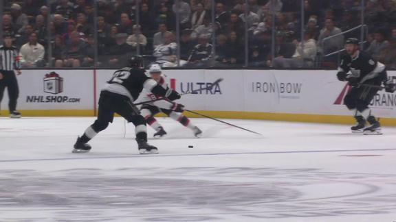 Clarke's power-play goal ends Kings' 3