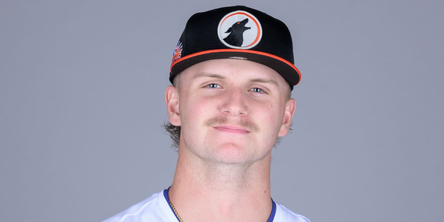 Justin Chambers at home in Arizona Fall League