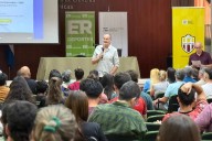 El gobierno y la UNER consolidan la formación y planificación deportiva en un Congreso provincial