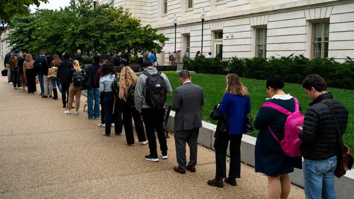 House staffers feel the pinch of a historic shutdown