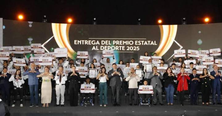 Sin precedentes, Gobierno de Puebla entrega 20 mdp en premios a deportistas ganadores