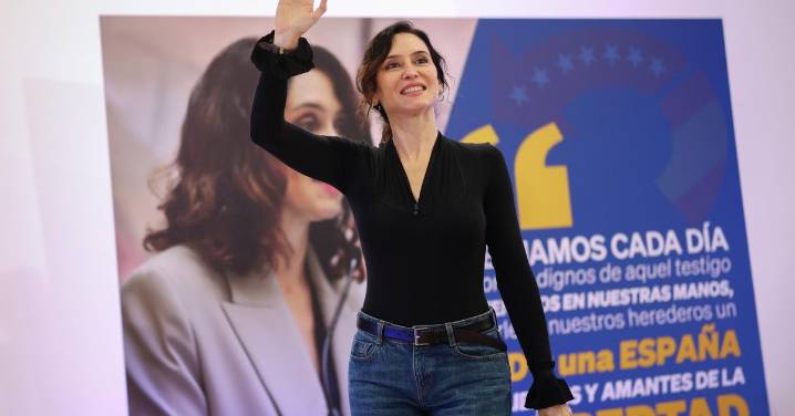 Ayuso acusa a Sánchez de llevar a España al "guerracivilismo"