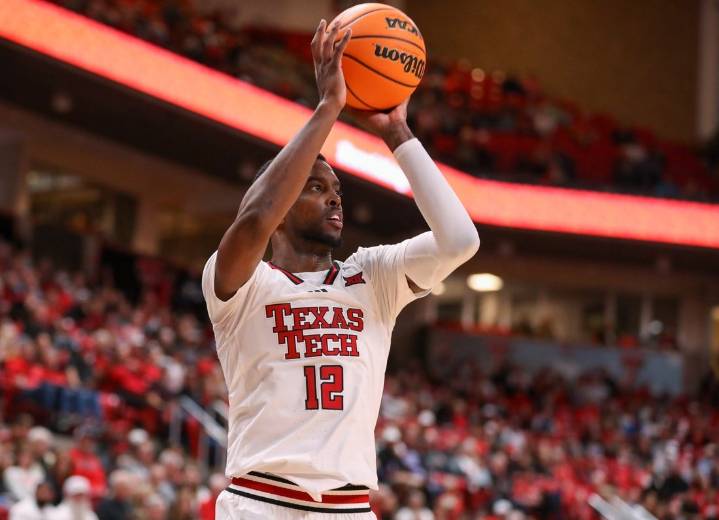 Deadspin | Amid injuries, No. 10 Texas Tech digs deep ahead of Sam Houston tilt