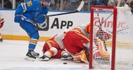 Walker, Binnington lead Blues to 3-2 win over struggling Flames
