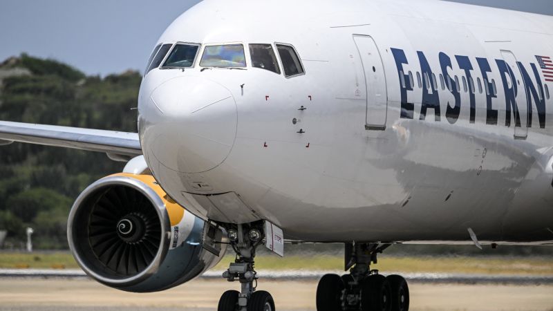 A pesar del incremento de las tensiones, Estados Unidos continúa enviando vuelos de deportación a Venezuela