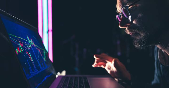 Stocks To Watch Today: Infosys, LIC, Lupin, Mankind Pharma, NHPC, Akzo Nobel, Bajaj Housing