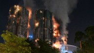 Son ya 65 los muertos tras el fuerte incendio en apartamentos de Hong Kong