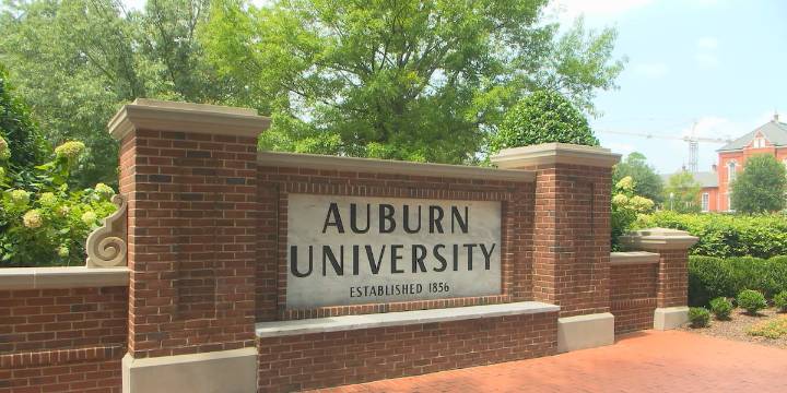 Former Auburn football star, Alabama Sports Hall of Famer Larry Levi Willingham dies at 76