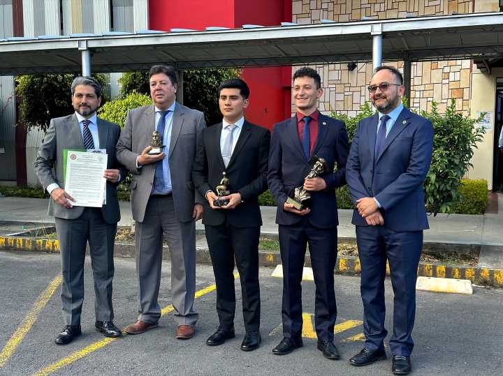 Facultad de Derecho obtiene primer lugar en Competición Internacional de Litigación