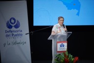 Usuarios de salud tendrían que utilizar hasta el 90% de sus ingresos para cubrir medicamentos que no les entregan: Defensora del Pueblo