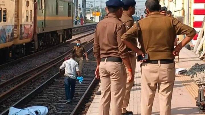 UP: Passengers get off on wrong side, run over by incoming train