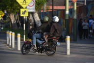 Gobierno prohíbe que dos personas circulen en moto en Lima y Callao bajo estado de emergencia
