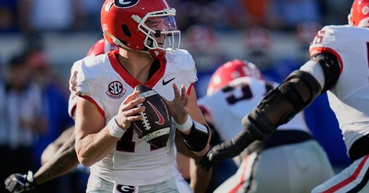 No. 5 Georgia rallies and escapes 'Cocktail Party' with a 24