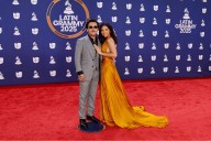 Críticas a Nodal tras omitir a Ángela Aguilar al recibir su Latin Grammy