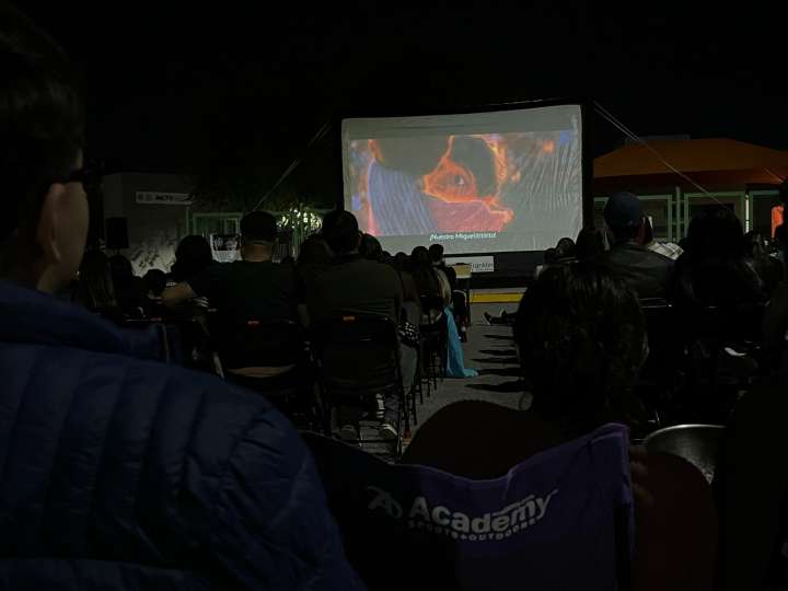 Familias chihuahuenses disfrutaron una noche de cine y tradición con la película “Coco”