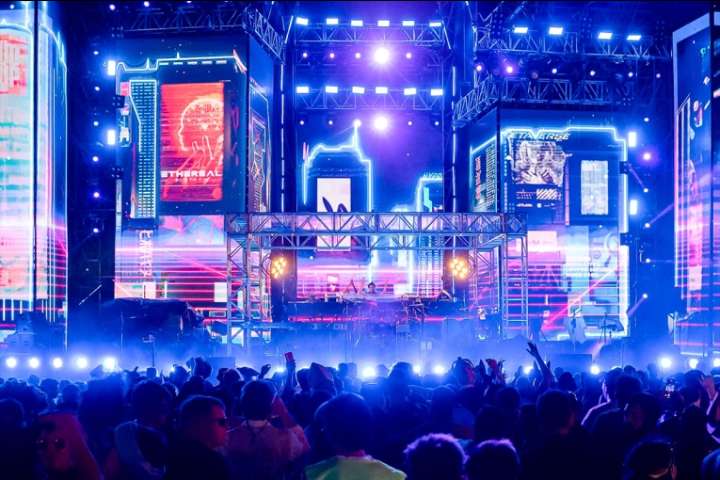 Fiesta de Disfraces en vivo por Elonce: horarios de los artistas, la pulsera y lo que hay que saber