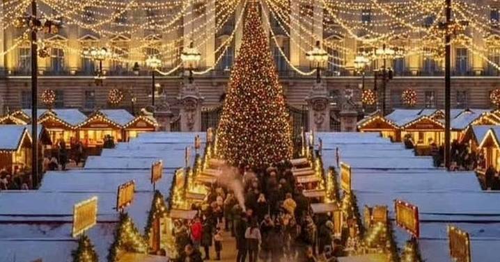 Tourists flock to Christmas market at Buckingham Palace that doesn't exist