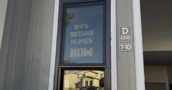 Tenants at Billings apartment complex demand better conditions