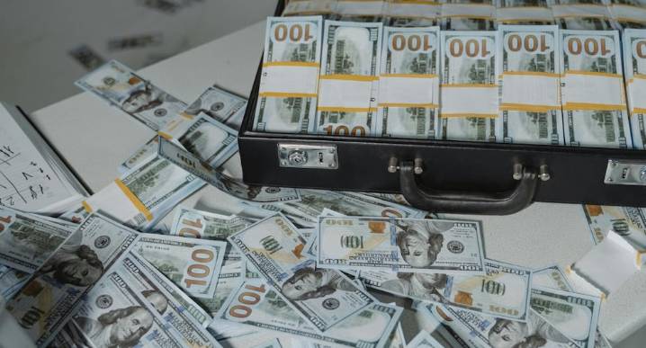 Los bancos de Estados Unidos pueden hacerte estas preguntas si depositas 5000 dólares o más