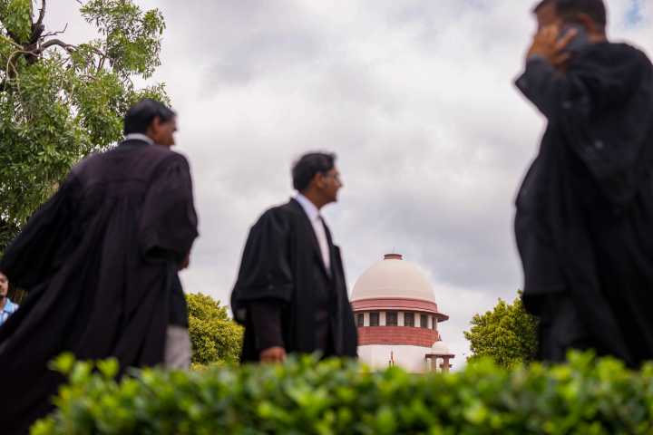 SC Urges Women Without Sons, Daughters, Husband to Make Will to Avoid Litigation